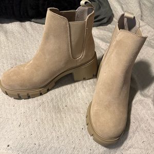 Steve Madden Howler Ankle Boots, size 8 1/2